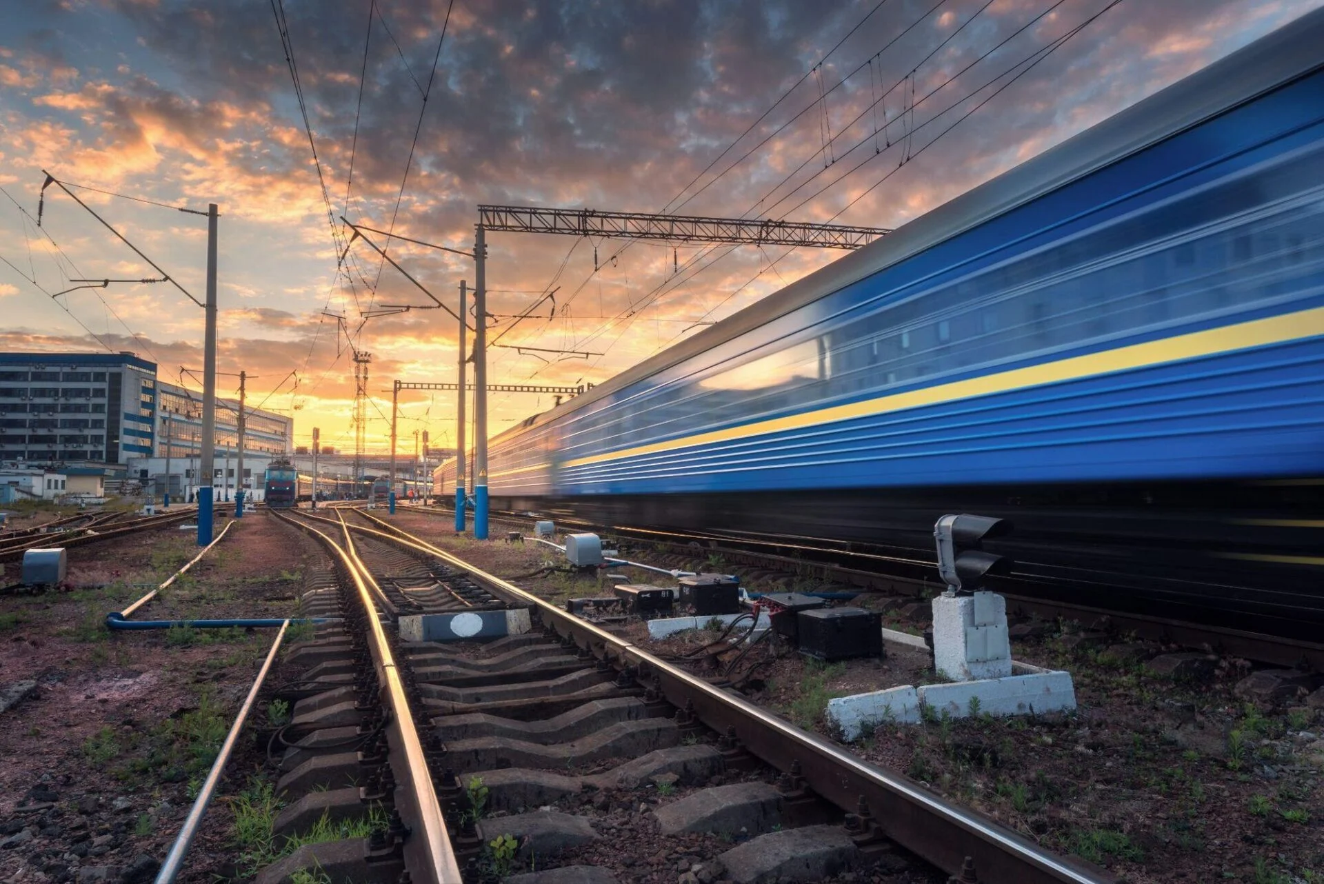 Dual-Use Railways: What Experience Can Ukraine Offer Europe