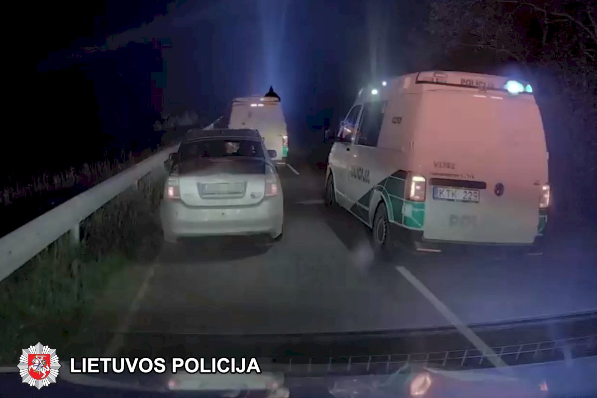 Naktinės gaudynės Trakų rajone: piktybinis pažeidėjas sulaikytas (video)