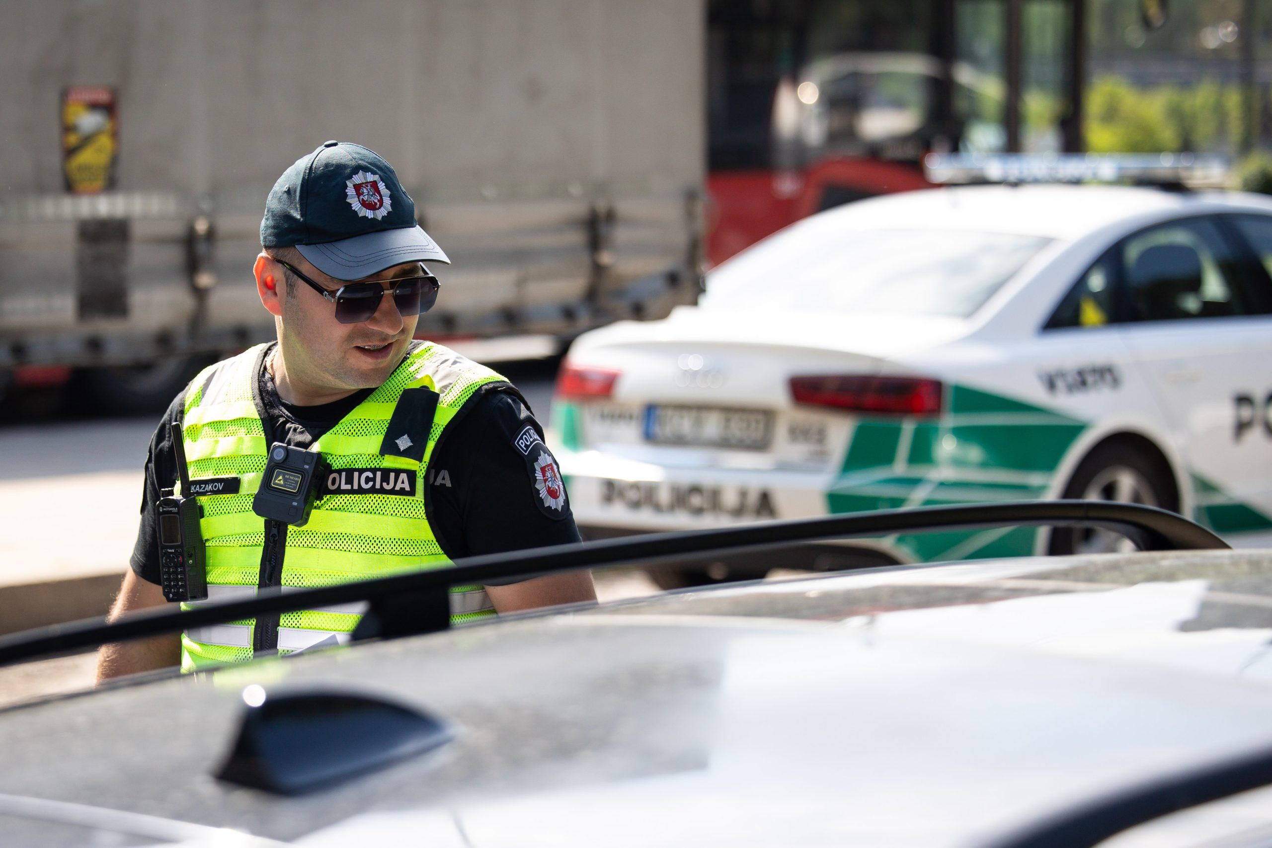 Sulaikytas galimai prieš moterį smurtavęs Karo policijos pareigūnas