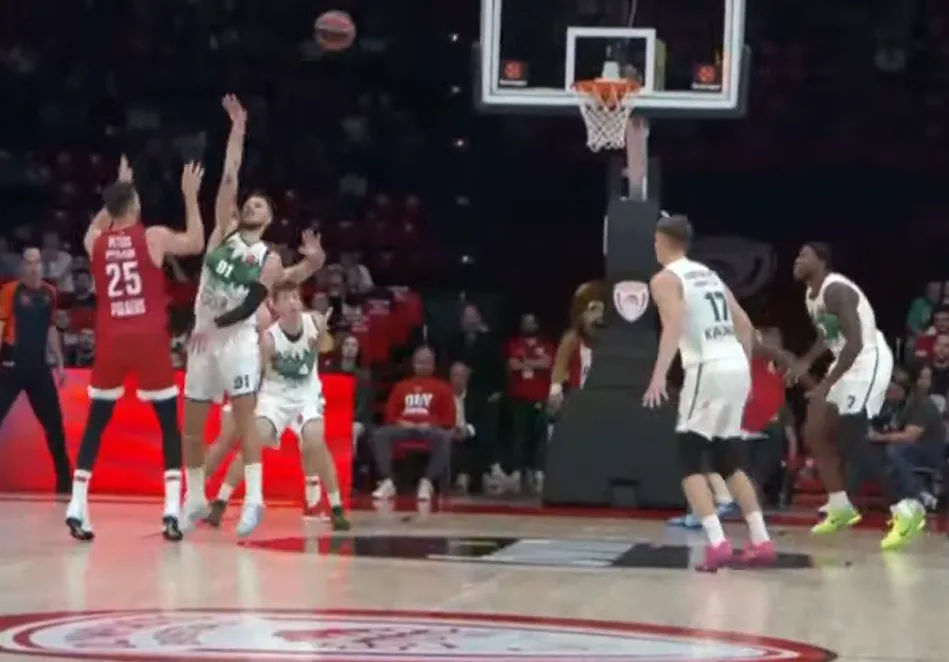 Kauno „Žalgirio“ (7-3) komandos keturių iš eilės pergalių Eurolygoje serija nutrūko Graikijoje