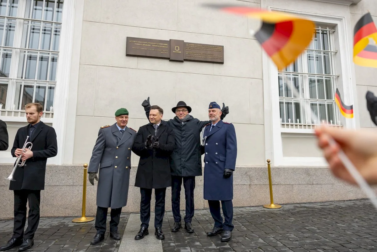 Vilniuje atidengta atminimo lenta su Vokietijos kanclerio Friedricho Merzo žodžiais
