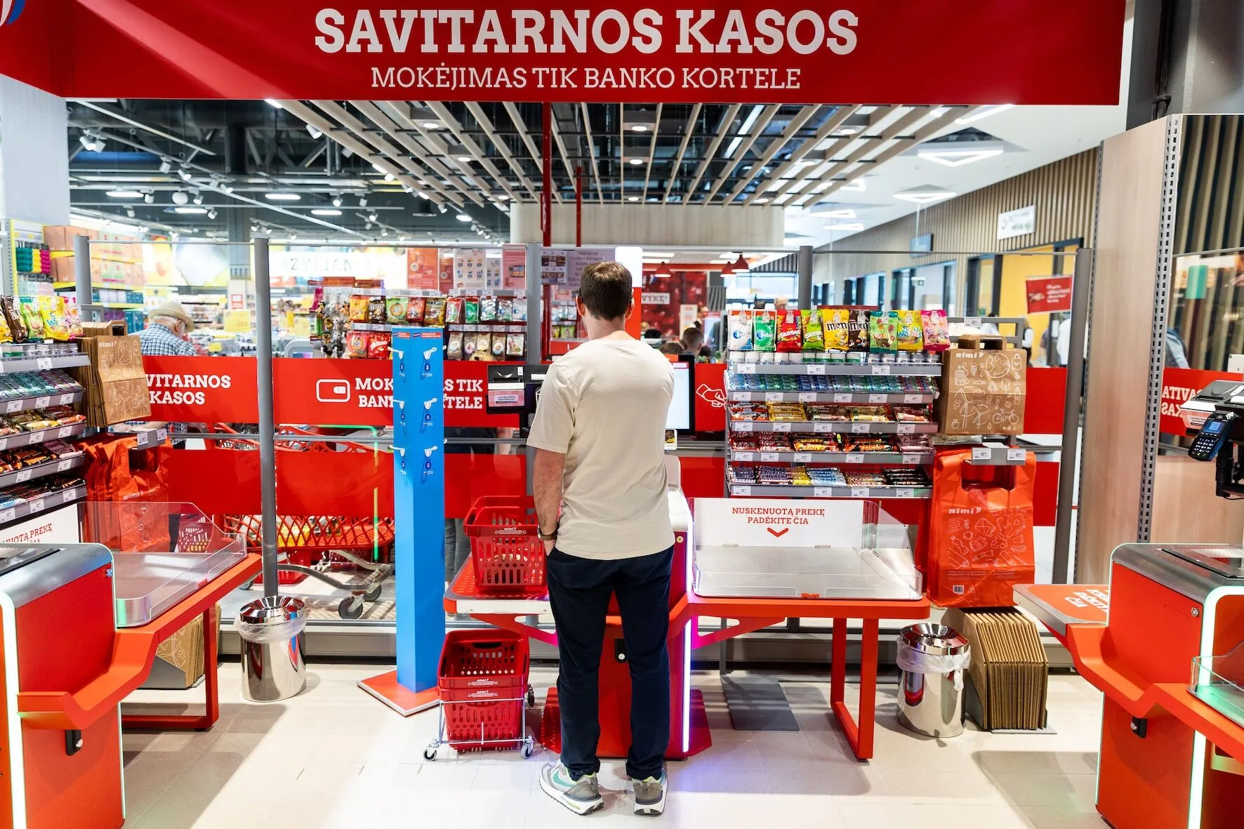 Pirmą kartą Lietuvoje: amžių savitarnos kasose galima patvirtinti su „Smart-ID“ | BNS Spaudos centras