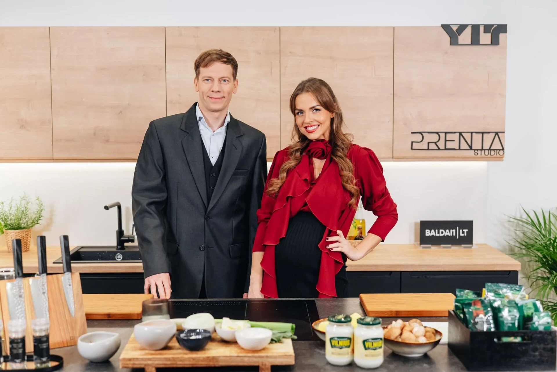 Virtuvė – namų širdis: kaip Vaida Poderytė-Bernatavičė suplanavo erdvę, kurioje norisi susiburti ir kurti gyvenimo receptus | BNS Spaudos centras