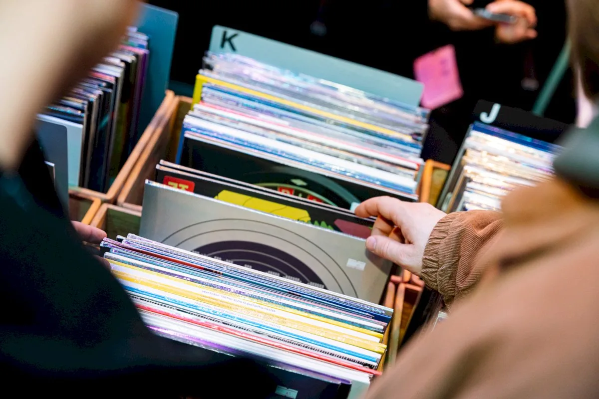 AGATA kviečia dalyvauti „Muzikos salėje“ Vilniaus knygų mugėje 2026