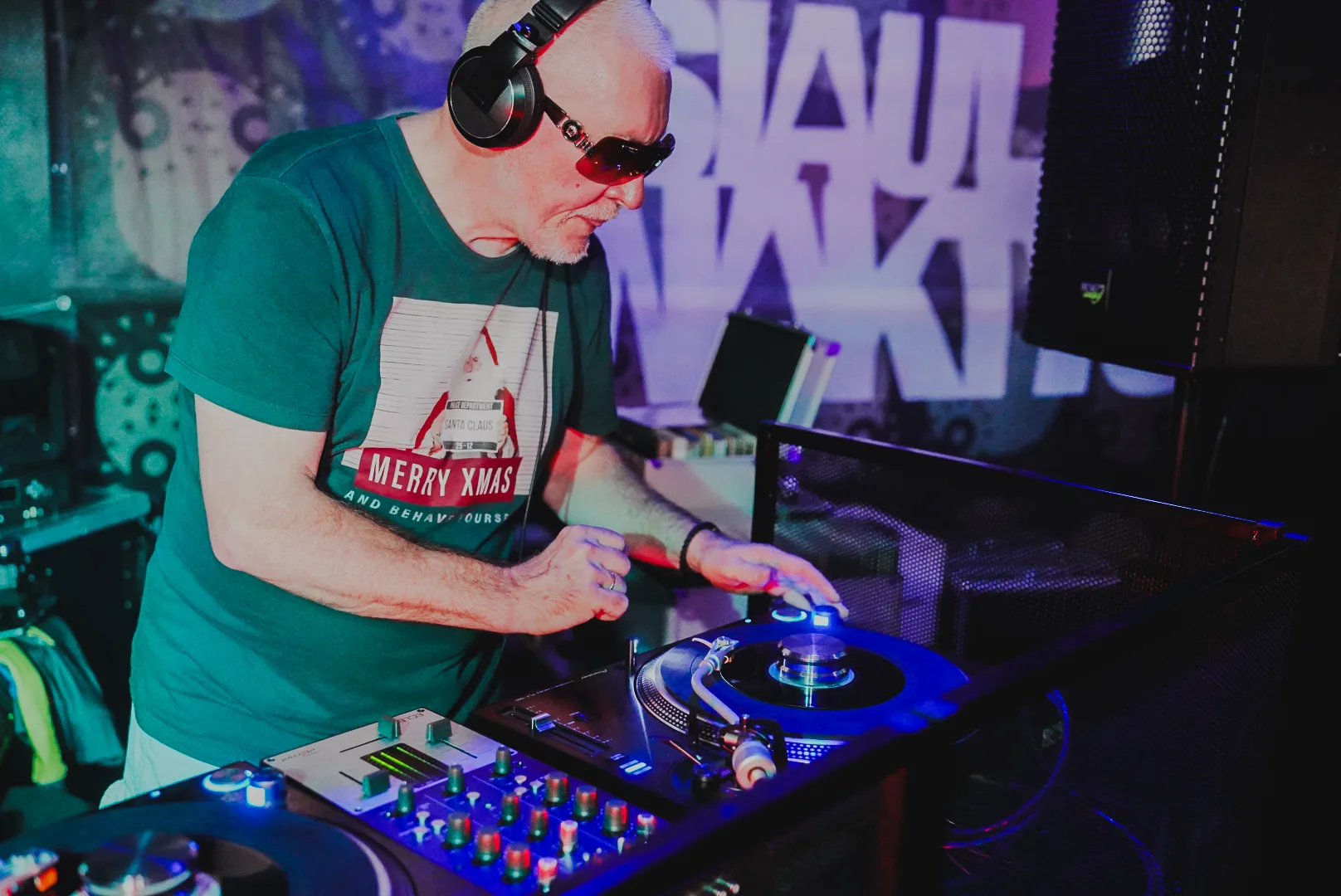 DJ Vladas (AnalogFather) pristato remiksą ANTIS & LEON SOMOV & JAZZU – „Nauji Metai“