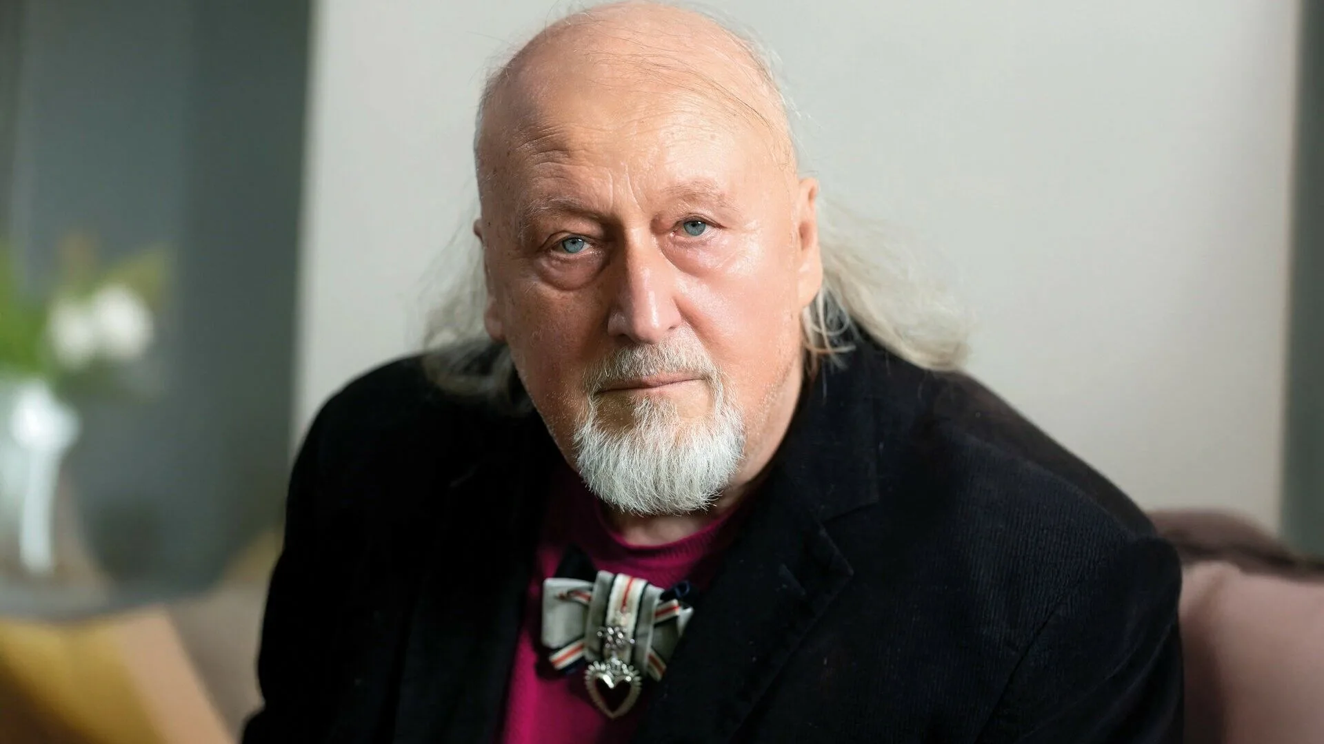 KTU teatro studija „44“ kviečia į spektaklį „A“, nagrinėjantį tapatybę ir empatiją