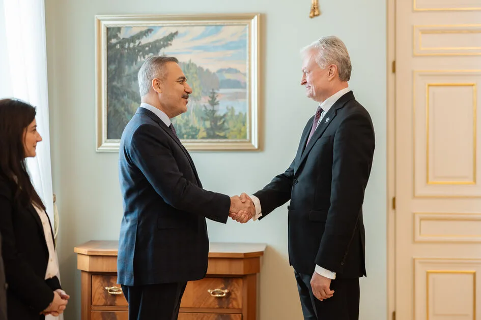 Gitanas Nausėda priėmė Turkijos užsienio reikalų ministrą Hakaną Fidaną