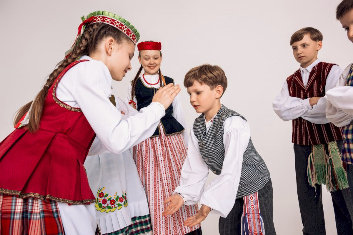 Platinami bilietai į Lietuvos moksleivių dainų šventę „Laiku. Ratu. Kartu“