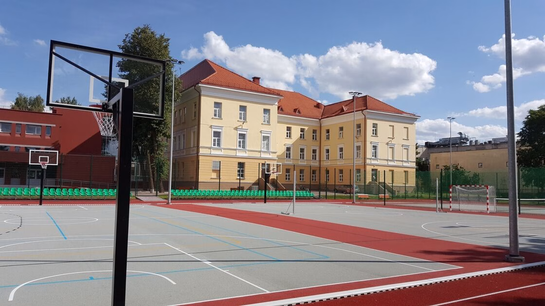 Šiaulių mokyklų sporto aikštynų atnaujinimui – milijoninės investicijos