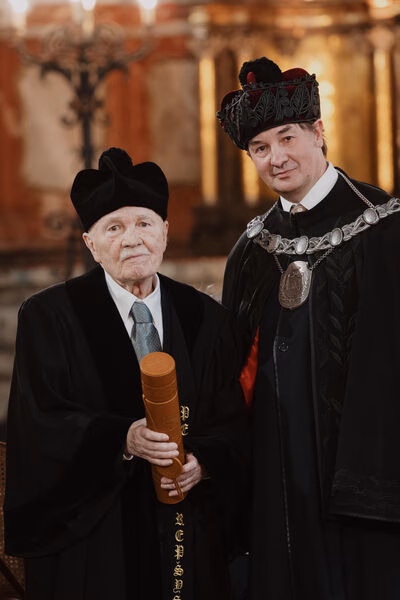 Vilniaus universitetas suteikė garbės daktaro vardus prof. Petrui Repšiui ir prof. Maurizio Ferrariui