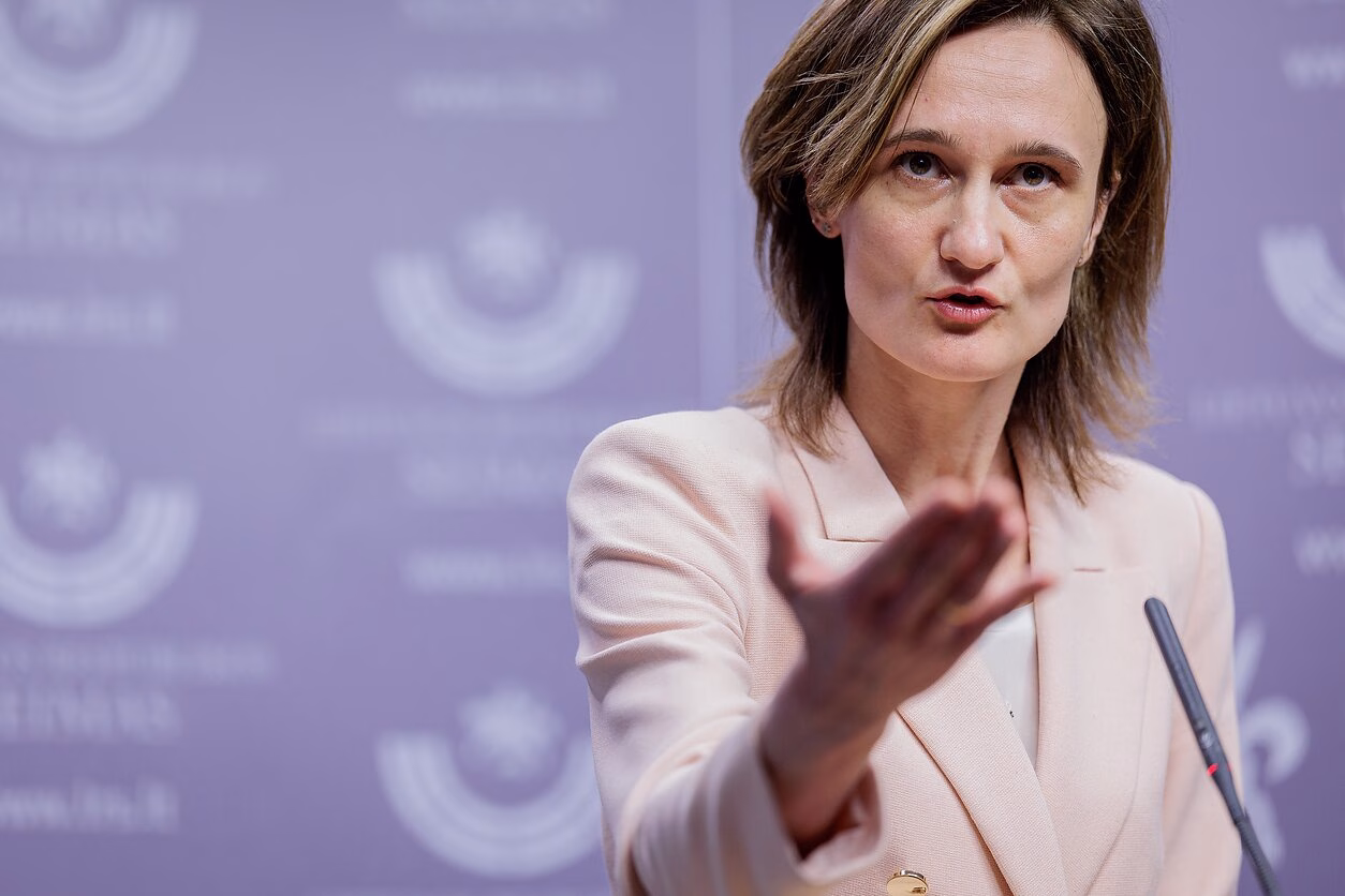 V. Čmilytė-Nielsen siūlo sulyginti pagalbinio apvaisinimo būdu susilaukusių motinų teises į socialinę paramą