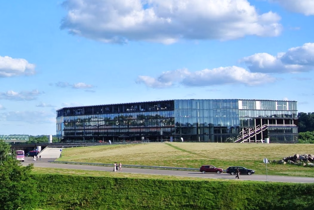File:Žalgirio Arena, Kaunas, Lithuania.jpg